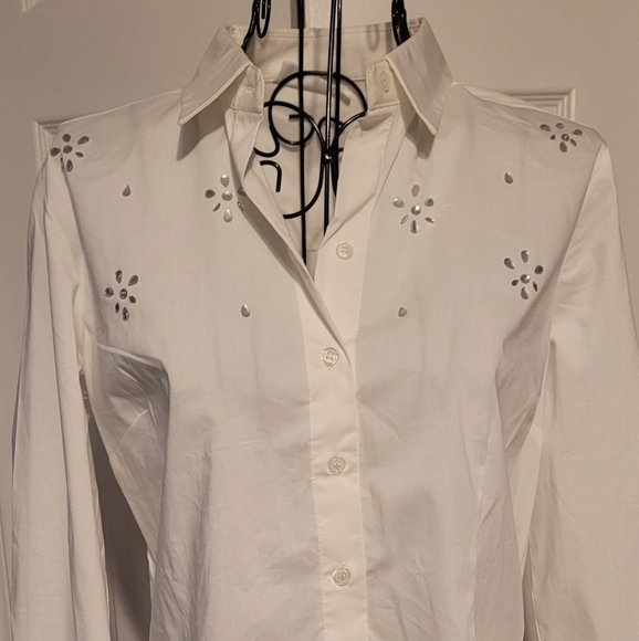 New York & Company Tops - Nice business shirt.white with cute little rhimestones.